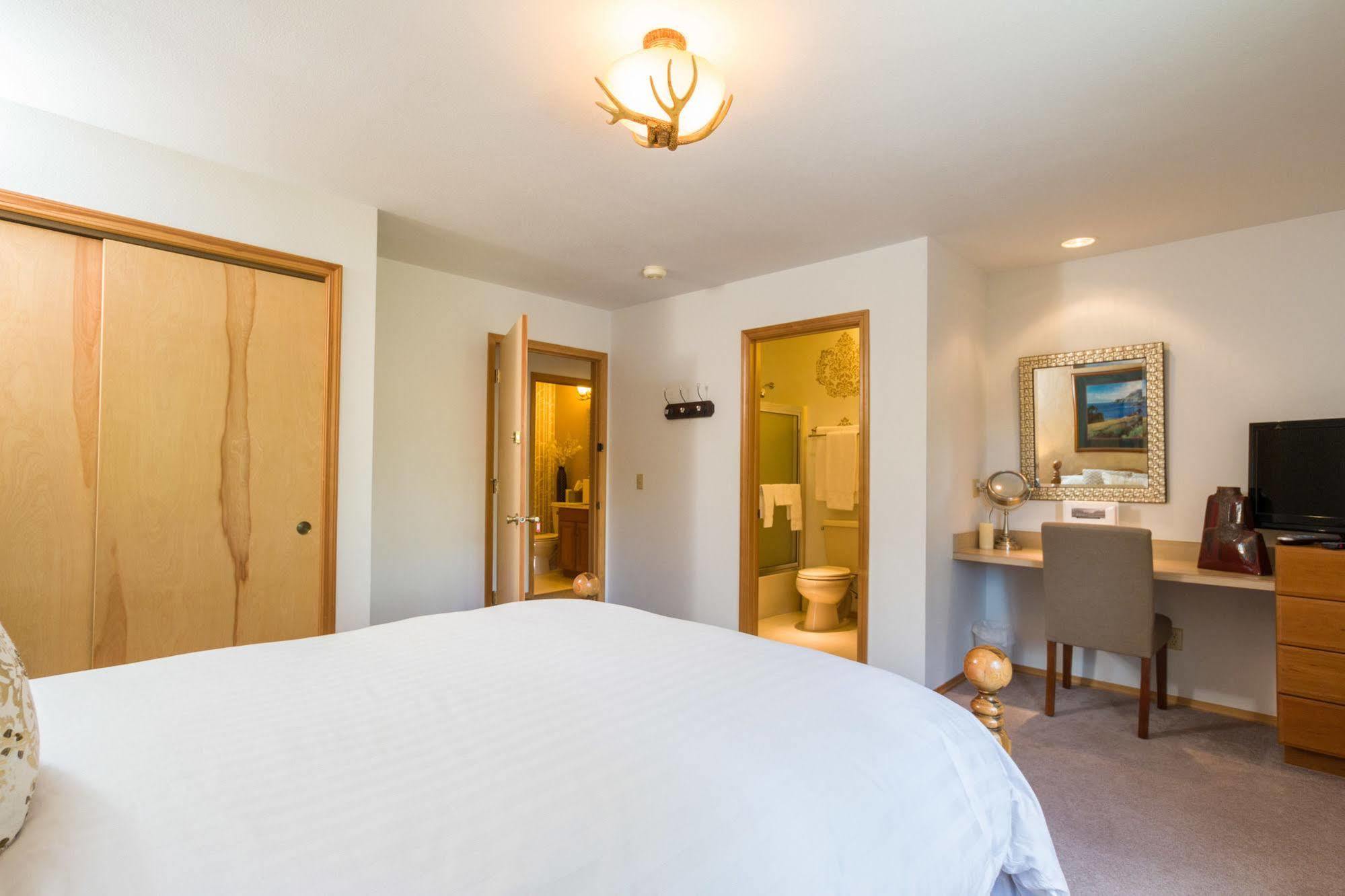 Meadow Lake View Bed And Breakfastコロンビア・フォールズ エクステリア 写真