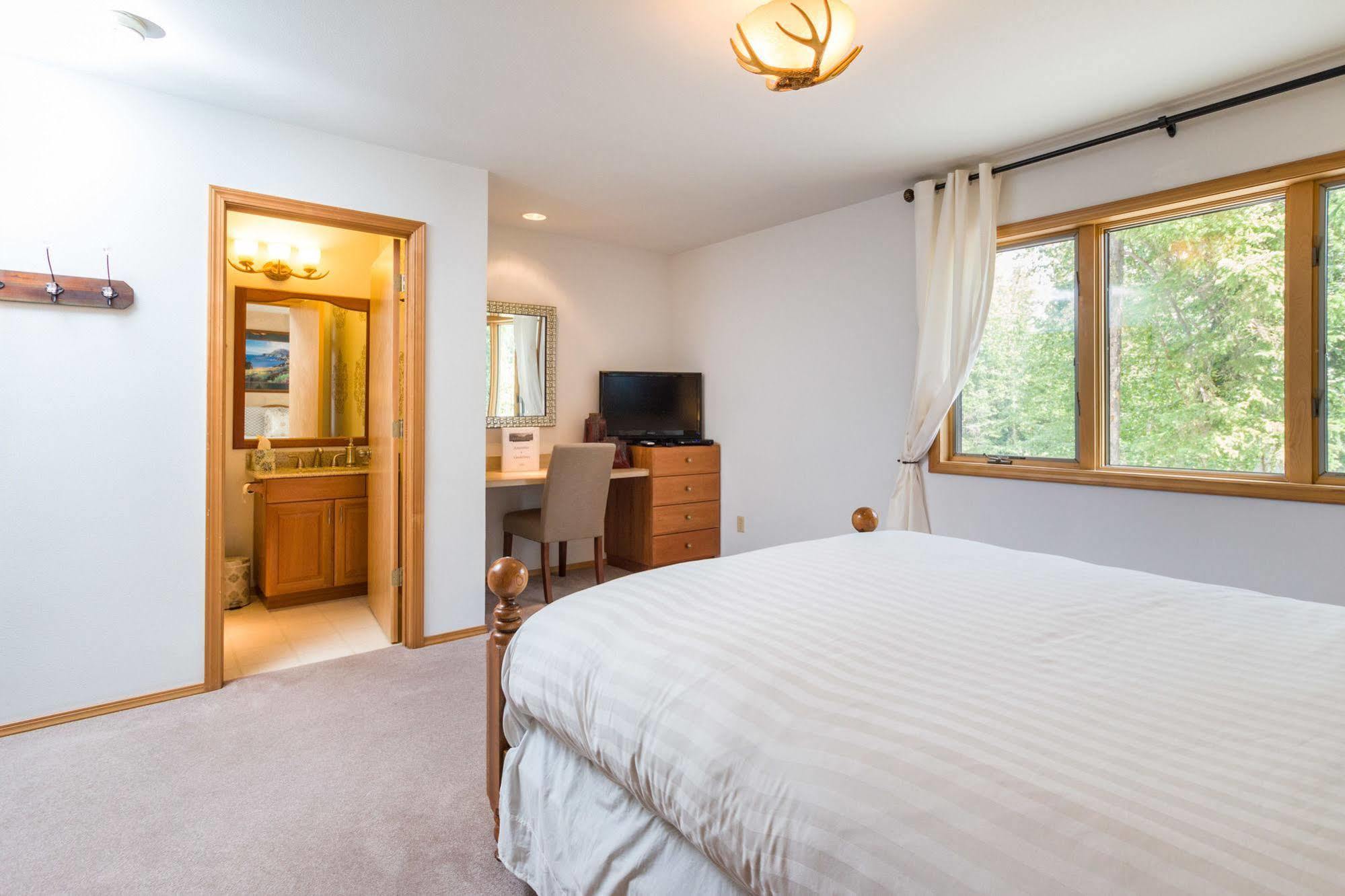 Meadow Lake View Bed And Breakfastコロンビア・フォールズ エクステリア 写真